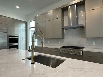 Stunning Dominica Contemporary home with high level upgrades - photo 14