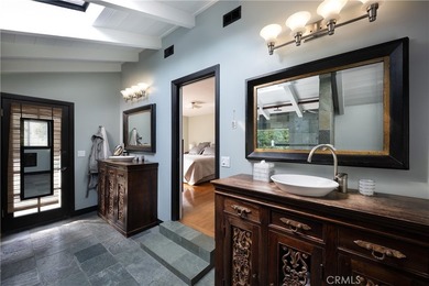 Fabulously upgraded Ranch-style home with guest house & pool on - photo 18