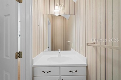 Welcome to 4 Mariners Court, your coastal retreat in the heart - photo 20