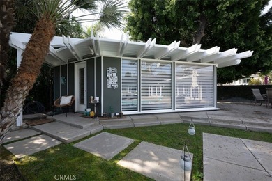 Fabulously upgraded Ranch-style home with guest house & pool on - photo 27