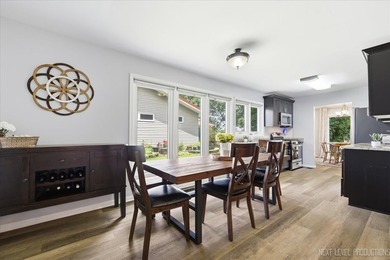 Welcome to this Hoffman Estates Highlands split-level home with - photo 2