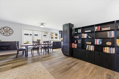 Welcome to this Hoffman Estates Highlands split-level home with - photo 6
