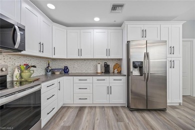 Luxuriously Remodeled Coach Home in Windstar on Naples Bay