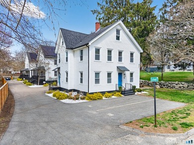 Exceptional opportunity to acquire a thriving six-unit - photo 3