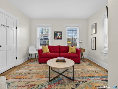 Exceptional opportunity to acquire a thriving six-unit - photo 8