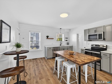Exceptional opportunity to acquire a thriving six-unit - photo 10