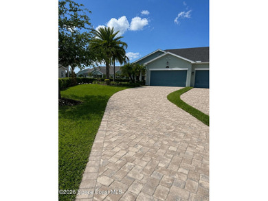 Beautiful 3 bedroom, 2 bath townhome with a 2-car garage in one - photo 2