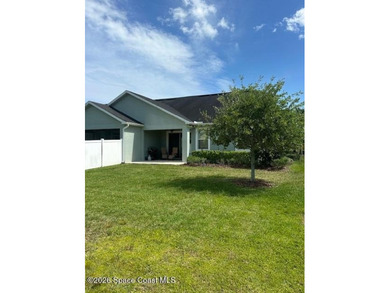 Beautiful 3 bedroom, 2 bath townhome with a 2-car garage in one - photo 10