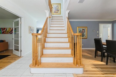 Welcome to this beautifully updated 4 bedroom, 2.5 bath Colonial - photo 6