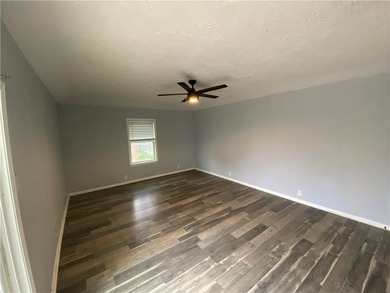 Welcome home to P A Cliffs subdivision. Wonderful neighborhood - photo 4