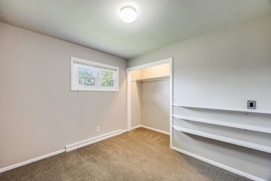 Golf course views, plenty of space, and a location that's hard - photo 15