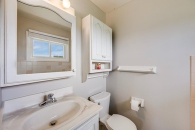 Golf course views, plenty of space, and a location that's hard - photo 18