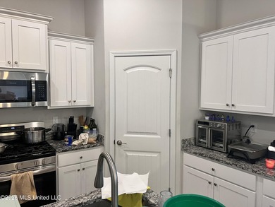 Beautiful all-brick 4-bedroom, 2-bath home that feels like - photo 19