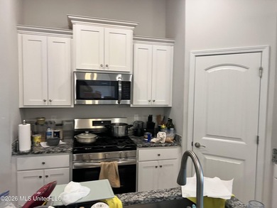 Beautiful all-brick 4-bedroom, 2-bath home that feels like - photo 20