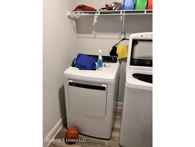 Beautiful all-brick 4-bedroom, 2-bath home that feels like - photo 21