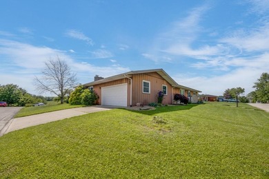 Golf course views, plenty of space, and a location that's hard - photo 26
