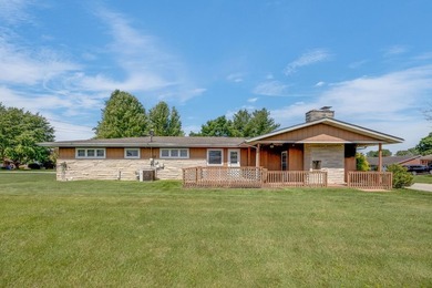 Golf course views, plenty of space, and a location that's hard - photo 27