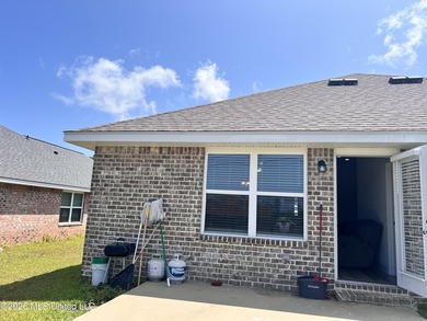 Beautiful all-brick 4-bedroom, 2-bath home that feels like - photo 31
