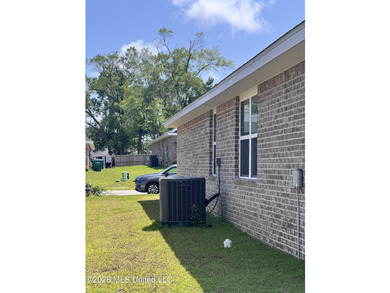Beautiful all-brick 4-bedroom, 2-bath home that feels like - photo 34