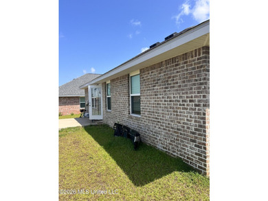 Beautiful all-brick 4-bedroom, 2-bath home that feels like - photo 38