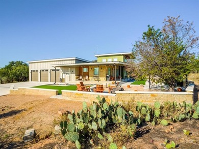 Luxury Barndominium Retreat on 39 acres with Lake Views and - photo 3