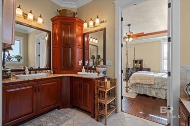 PRICE IMPROVEMENT! Check out the new photos! Beautiful custom - photo 19