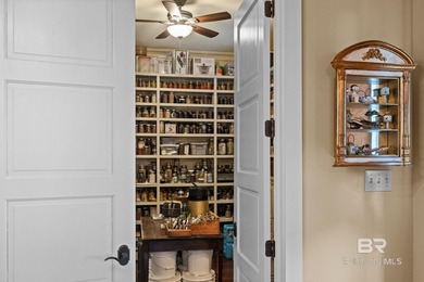 PRICE IMPROVEMENT! Check out the new photos! Beautiful custom - photo 26