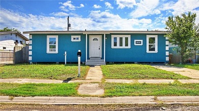Beautiful, well maintained 4 bedroom 2 bath home ready for new - photo 1