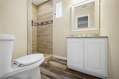 Beautiful, well maintained 4 bedroom 2 bath home ready for new - photo 10