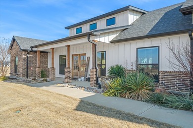 This STUNNING CUSTOM BUILT HOME truly checks every box-space - photo 6