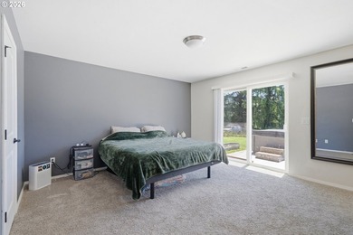 Enjoy RIVERFRONT living in this beautiful 2023 built home - photo 15