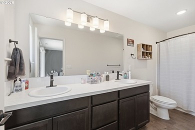 Enjoy RIVERFRONT living in this beautiful 2023 built home - photo 16