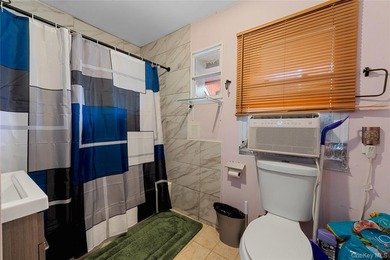 JUST LISTED! Spacious 5 Bedroom, 2 Full Bath Home in - photo 24