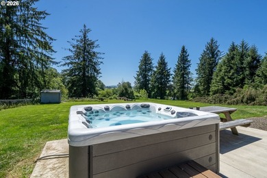 Enjoy RIVERFRONT living in this beautiful 2023 built home - photo 27