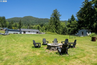 Enjoy RIVERFRONT living in this beautiful 2023 built home - photo 31