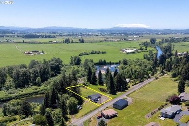 Enjoy RIVERFRONT living in this beautiful 2023 built home - photo 34