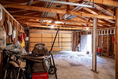 Spacious home on 5 private, quiet acres near Castle Rock Lake - photo 39
