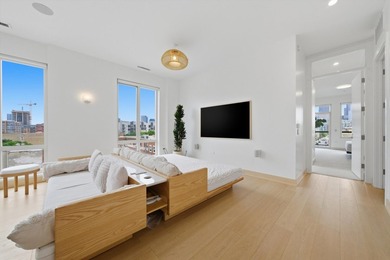 Beautifully designed 3-bedroom + den, 3.1-bath corner residence - photo 7