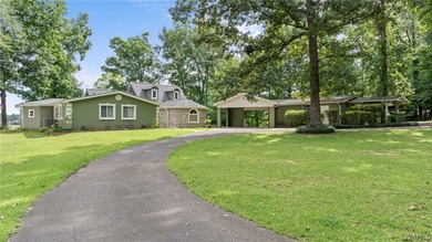 Lake Tuscaloosa home with approx. 115 +/ - water frontage. This - photo 2