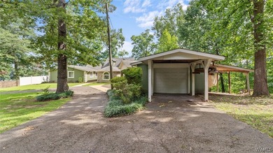 Lake Tuscaloosa home with approx. 115 +/ - water frontage. This - photo 6