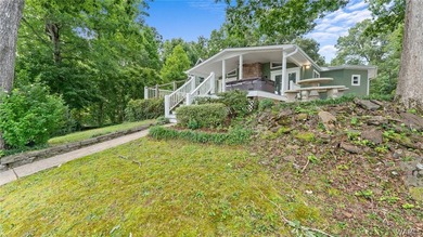 Lake Tuscaloosa home with approx. 115 +/ - water frontage. This - photo 10