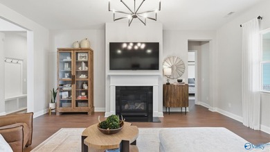 Enjoy peaceful mountain views in this exceptional 5BR/4BA home - photo 13