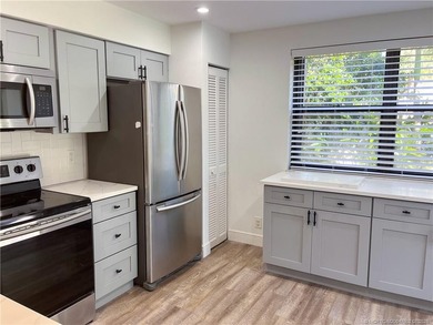 NO REMODELED UNIT HAS SOLD FOR THIS AMOUNT IN 5-6 YEARS.THIS - photo 14