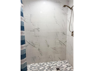 NO REMODELED UNIT HAS SOLD FOR THIS AMOUNT IN 5-6 YEARS.THIS - photo 18