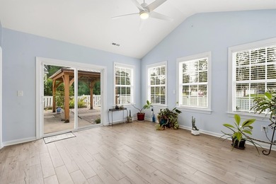 Welcome to your dream coastal retreat! This stunning 4-bedroom - photo 19