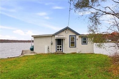 WATERFRONT Compound on Stafford Pond, with over 7 acres of - photo 21