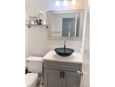 NO REMODELED UNIT HAS SOLD FOR THIS AMOUNT IN 5-6 YEARS.THIS - photo 25