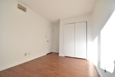 Highly desirable end-unit condo in Waters Edge II at The Pointe - photo 30