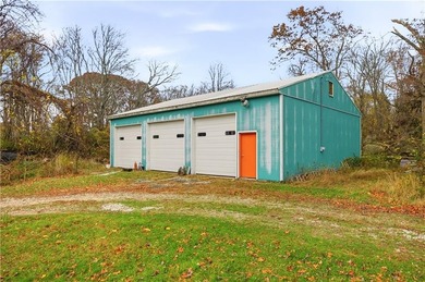WATERFRONT Compound on Stafford Pond, with over 7 acres of - photo 33
