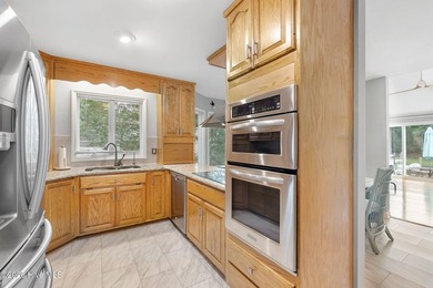 Welcome to waterfront living in the heart of Pine Knoll Shores! - photo 8